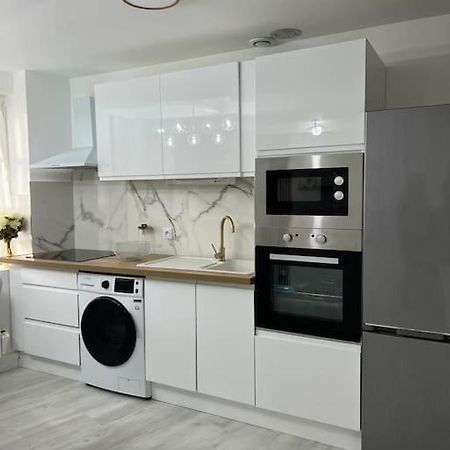 Beau Duplex Au Centre Ville. Mantes-la-Jolie Exterior foto